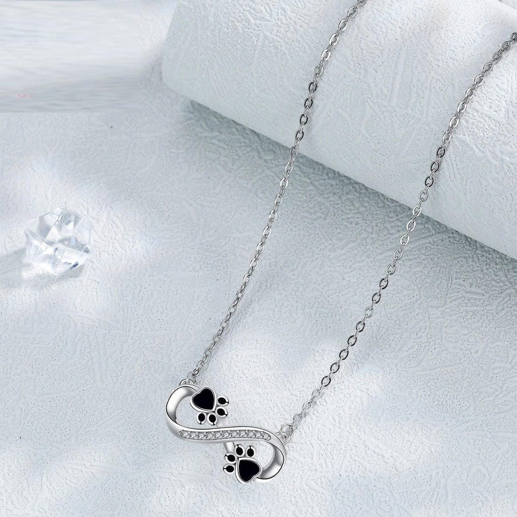 Collar de Zirconia con Huella de Pata Infinita