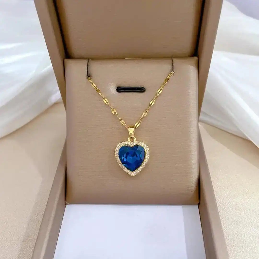 Jaselle Vireyne collar de oro