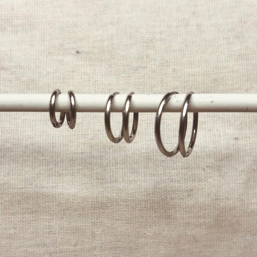 Set de 3 pares de aros de uso diario, dorados o plateados