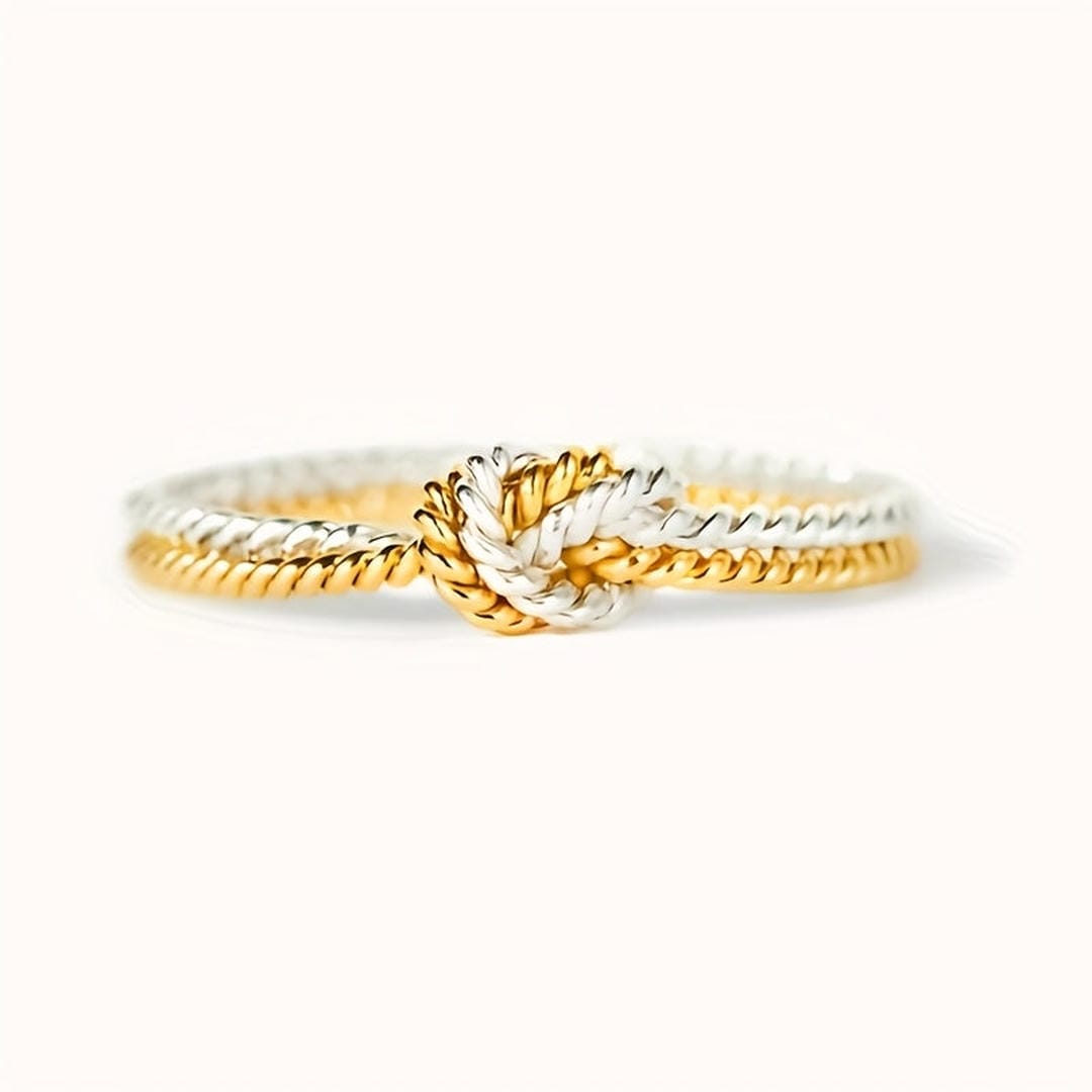 Anillo de nudo de amor de dos tonos