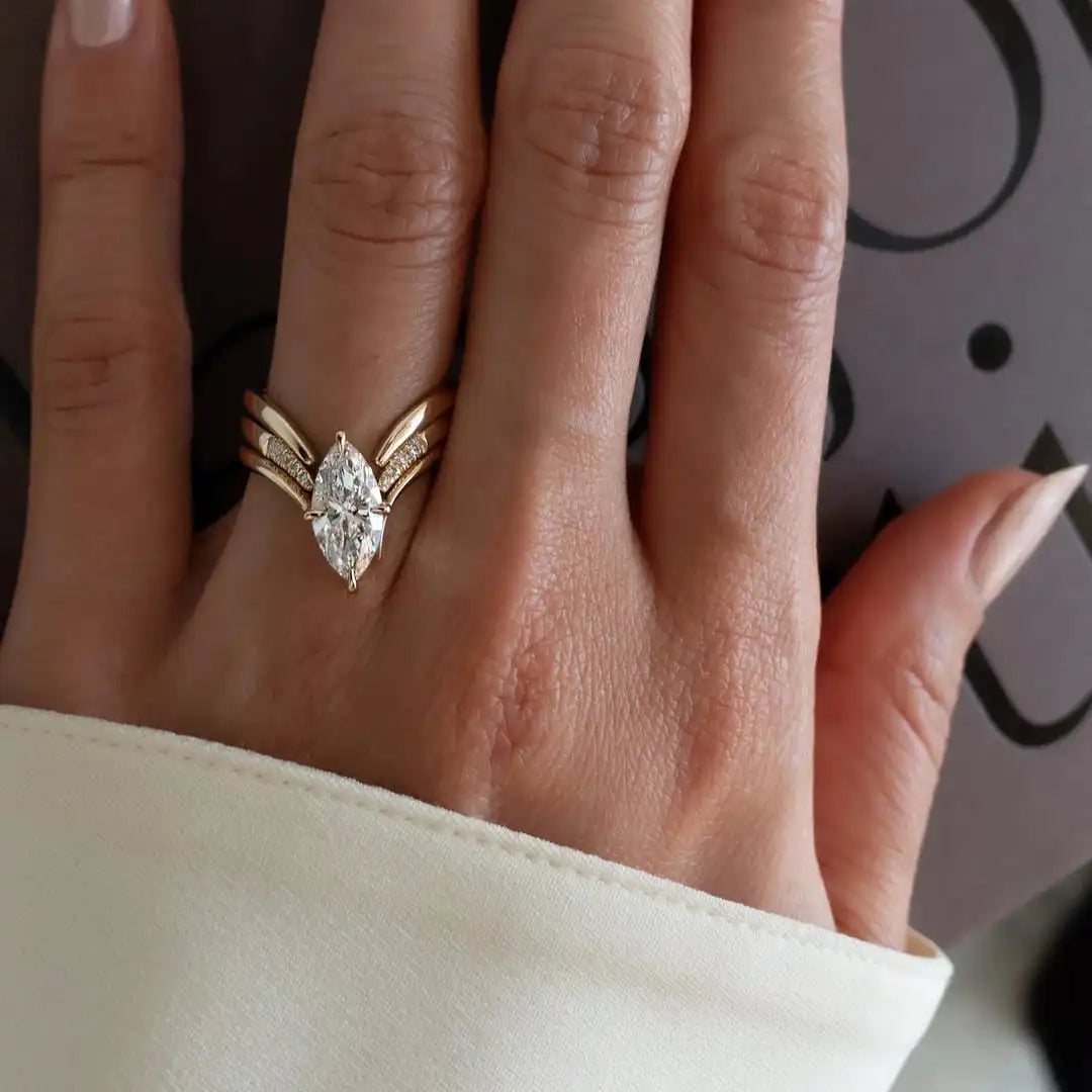 Conjunto de anillos con talla marquesa
