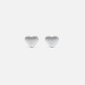 Elegantes pendientes de plata con forma de mini corazón
