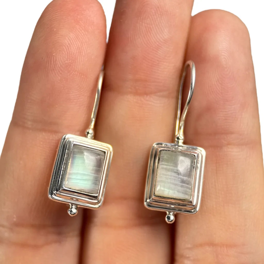 Pendientes cuadrados de piedra lunar, elegantes
