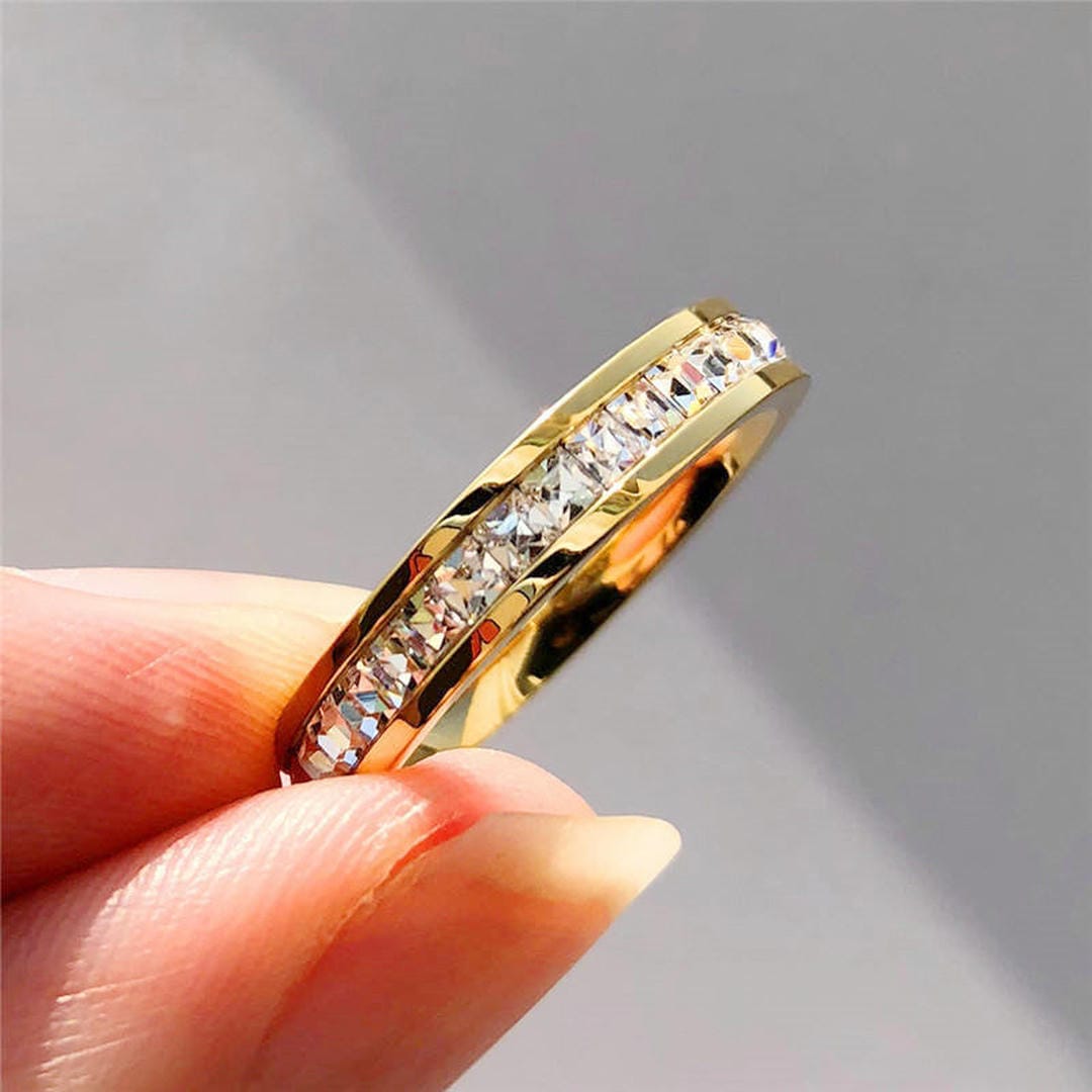 Anillo de banda con brillo eterno