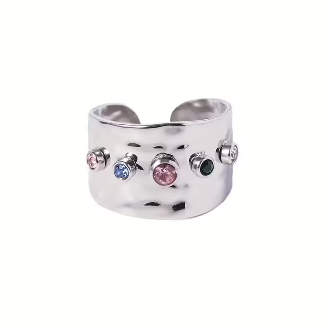 Anillo de circonita cúbica dorada vintage