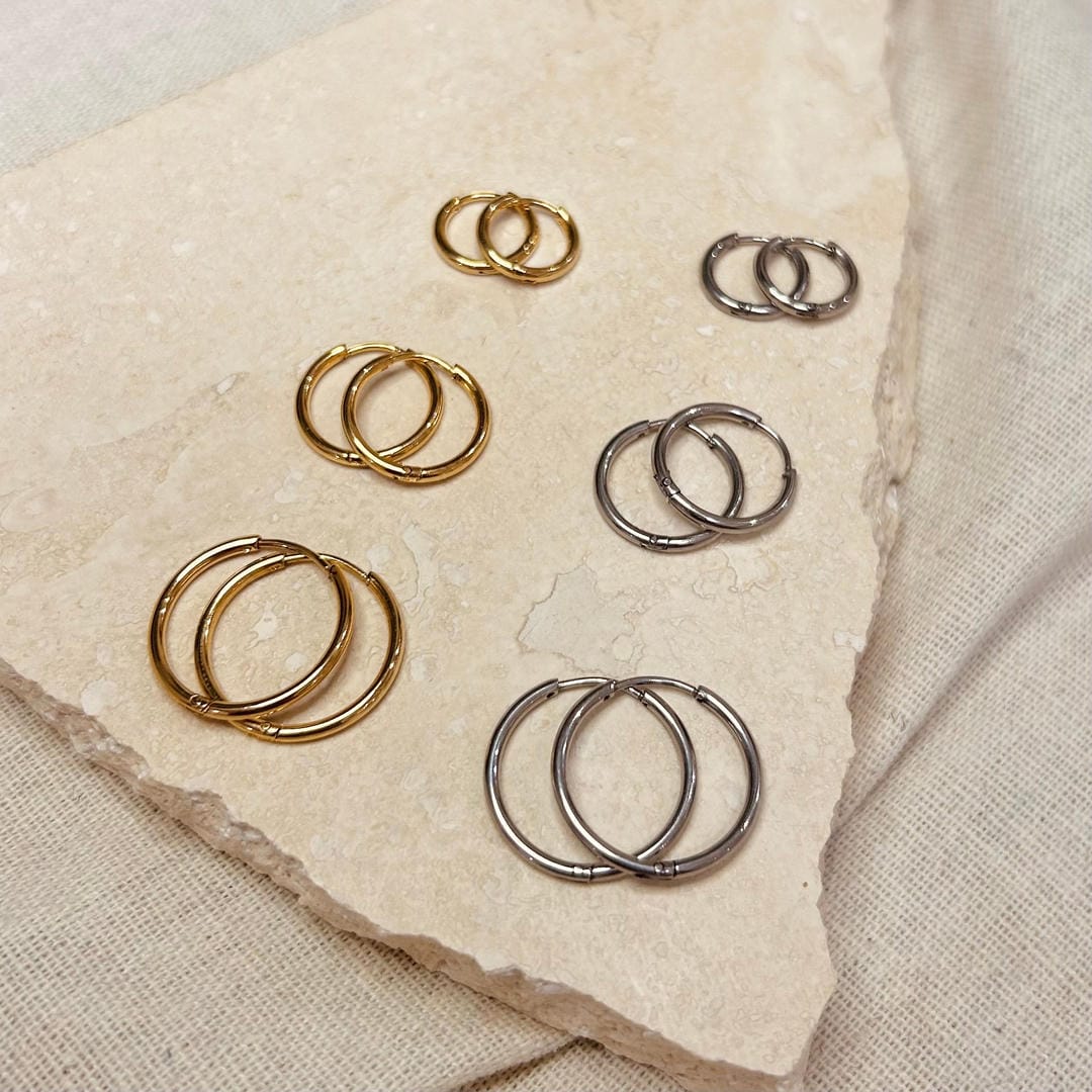 Set de 3 pares de aros de uso diario, dorados o plateados