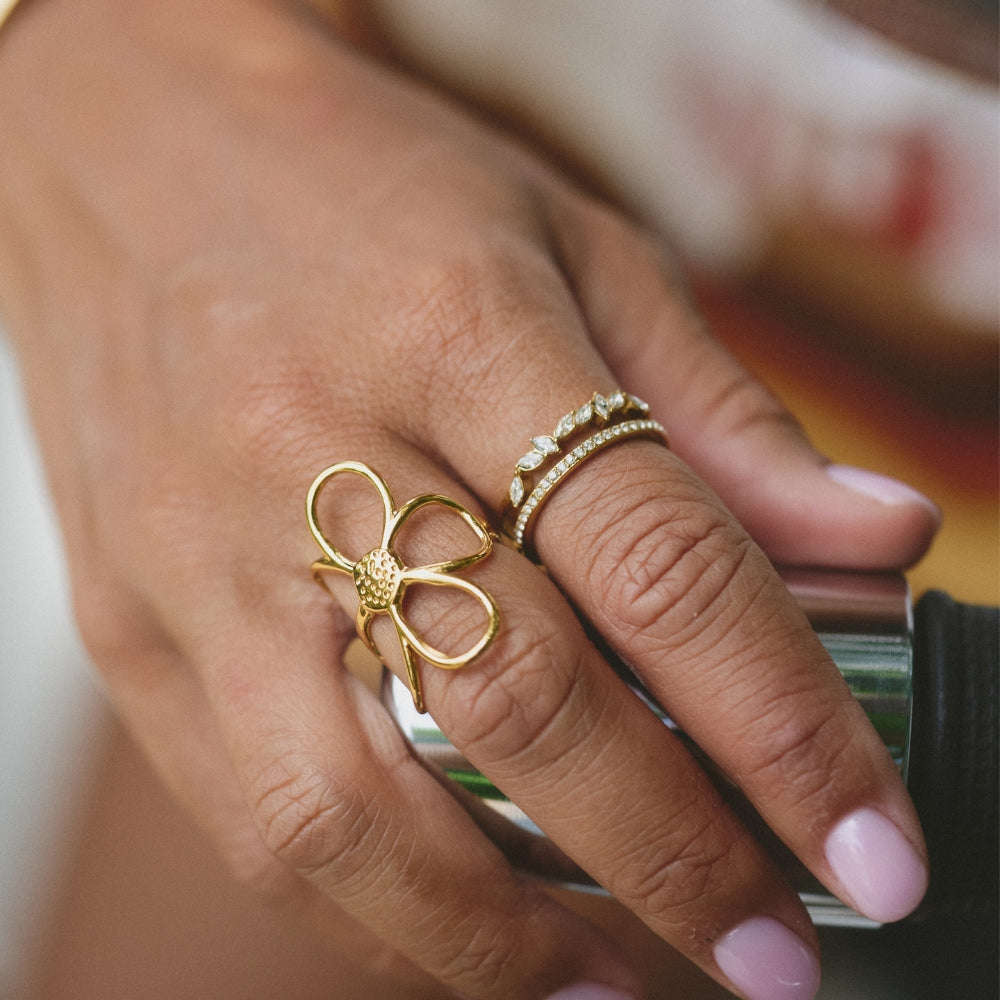 Anillo Mia de cristal de oro de 18K