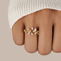 Anillo de Oro 18K con Cristales y Diseño de Vid