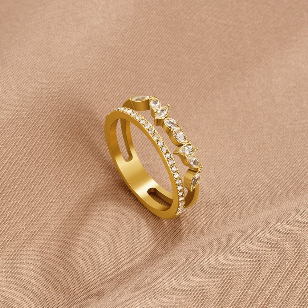 Anillo Mia de cristal de oro de 18K