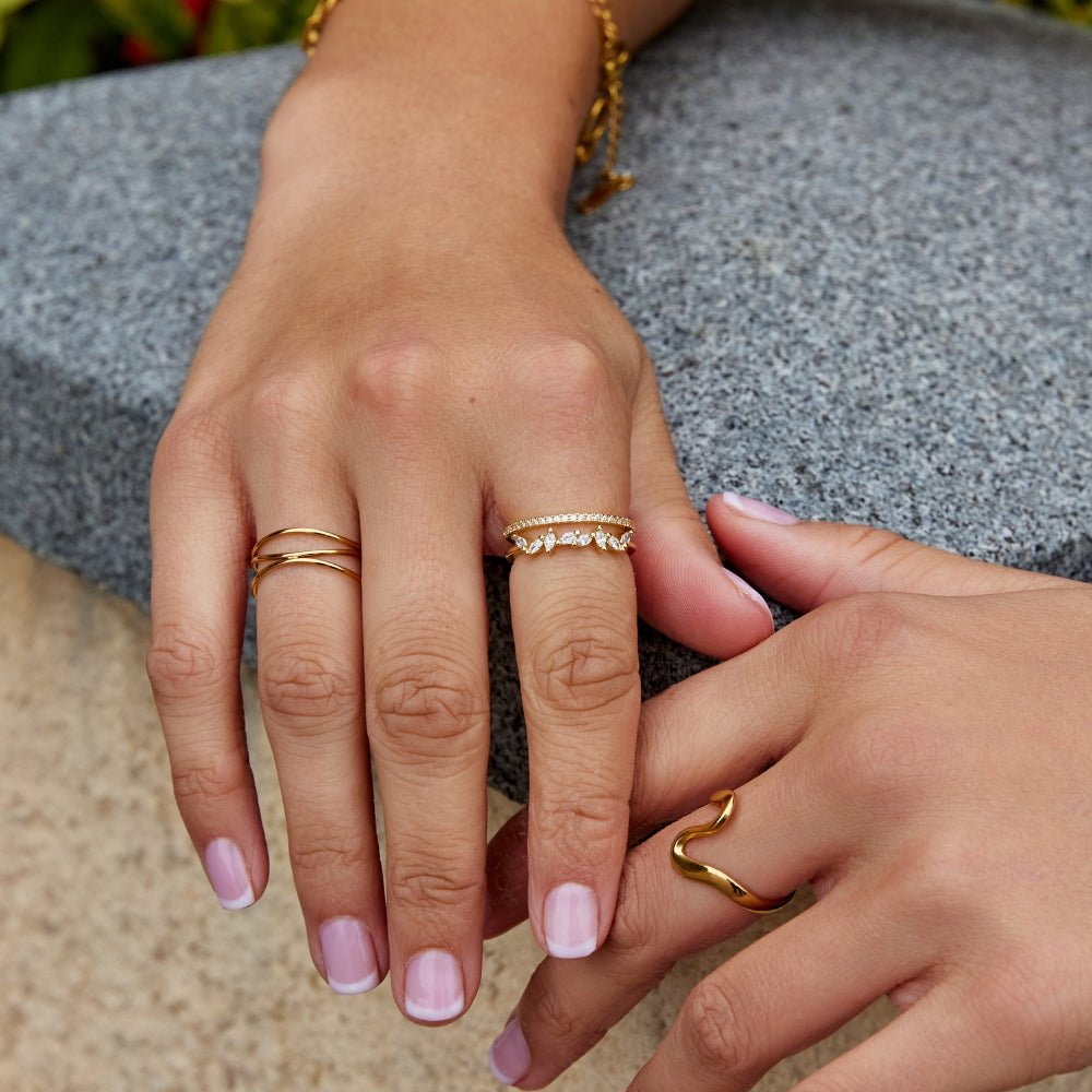 Anillo Mia de cristal de oro de 18K