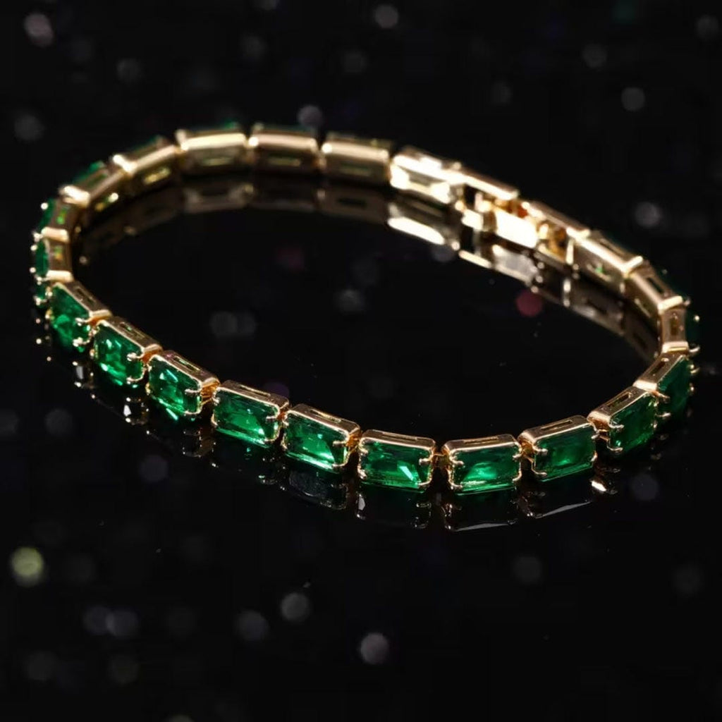 Pulsera de tenis de esmeraldas atemporal