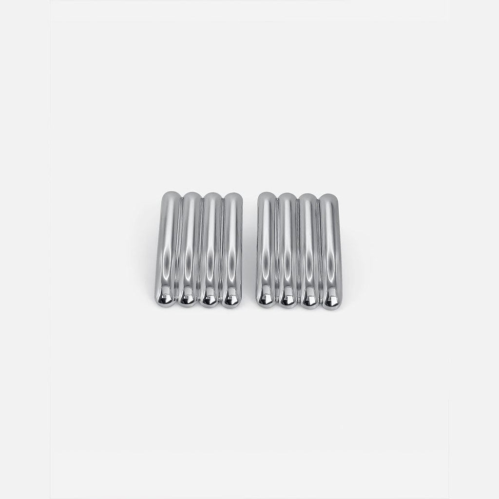 Pendientes largos acanalados de plata artística