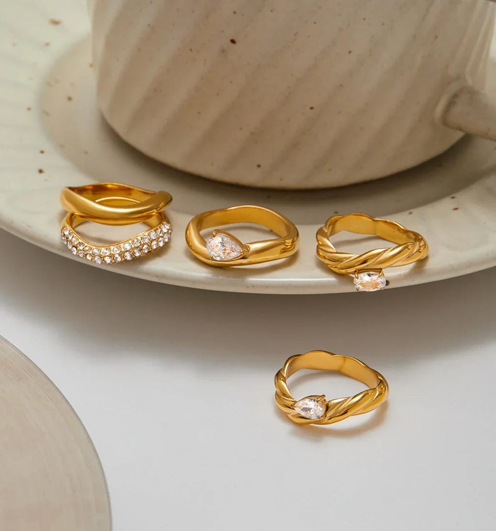 Colección de anillos apilables seleccionados