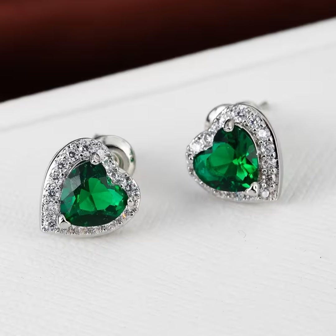 Pendientes de tuerca con halo Corazón Esmeralda