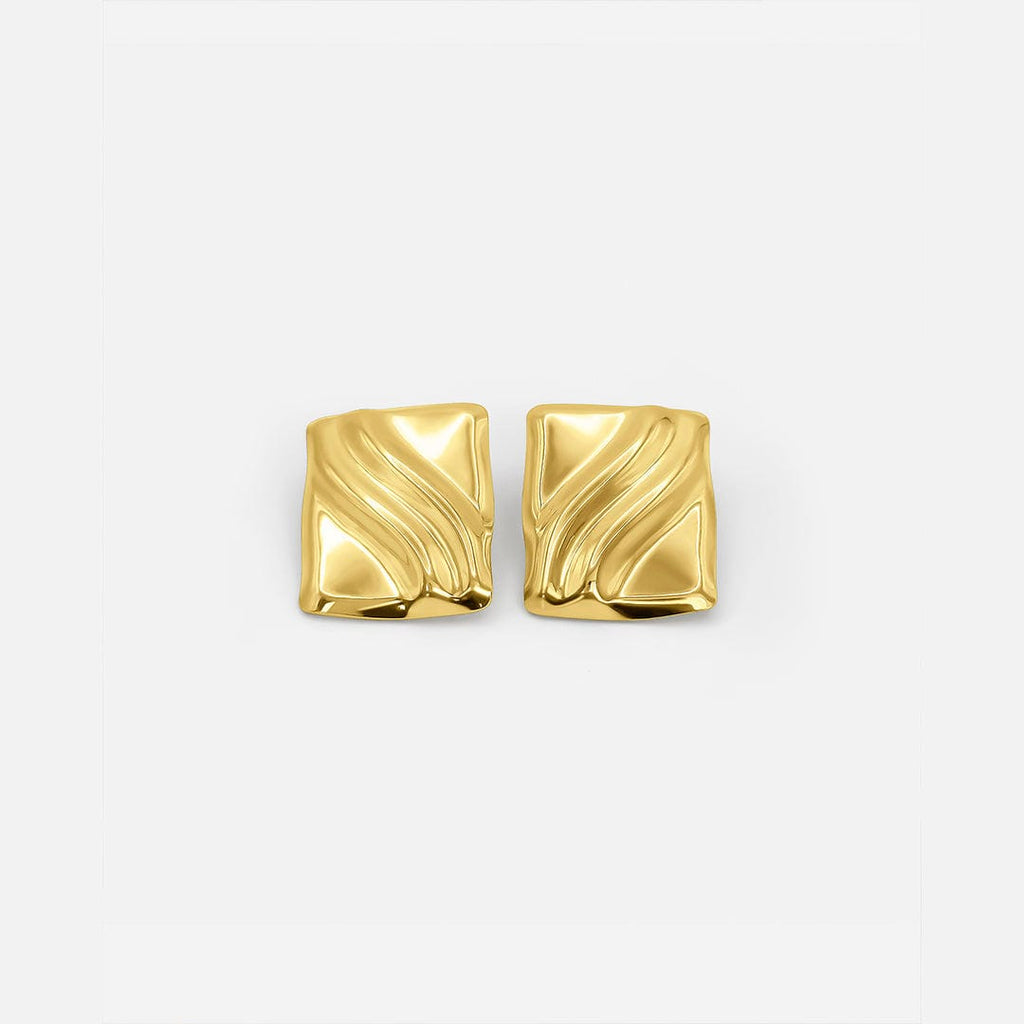 Pendientes de botón atemporales de oro con forma de cubo