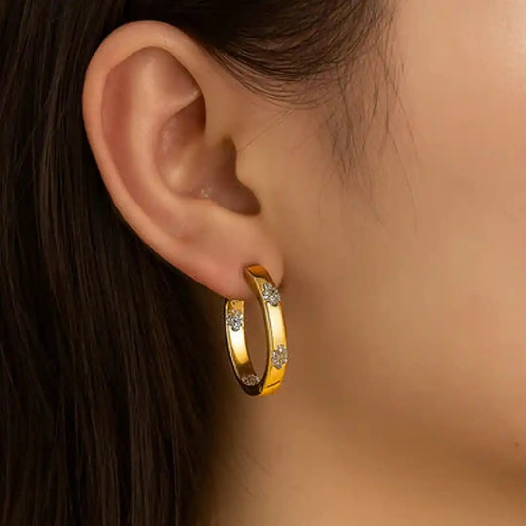 Pendientes de aro con flores doradas vintage