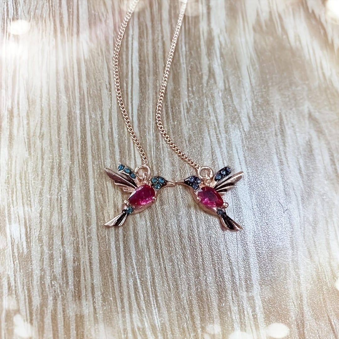 Pendientes Enhebrados Colibrí Gema