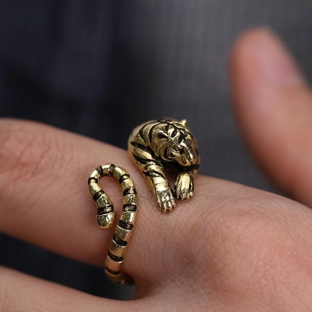 Anillo ajustable abrazo de tigre