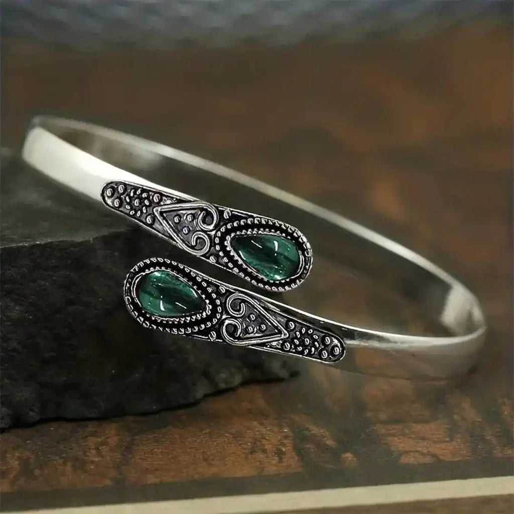 Pulsera con incrustaciones de imitación de piedra estilo étnico