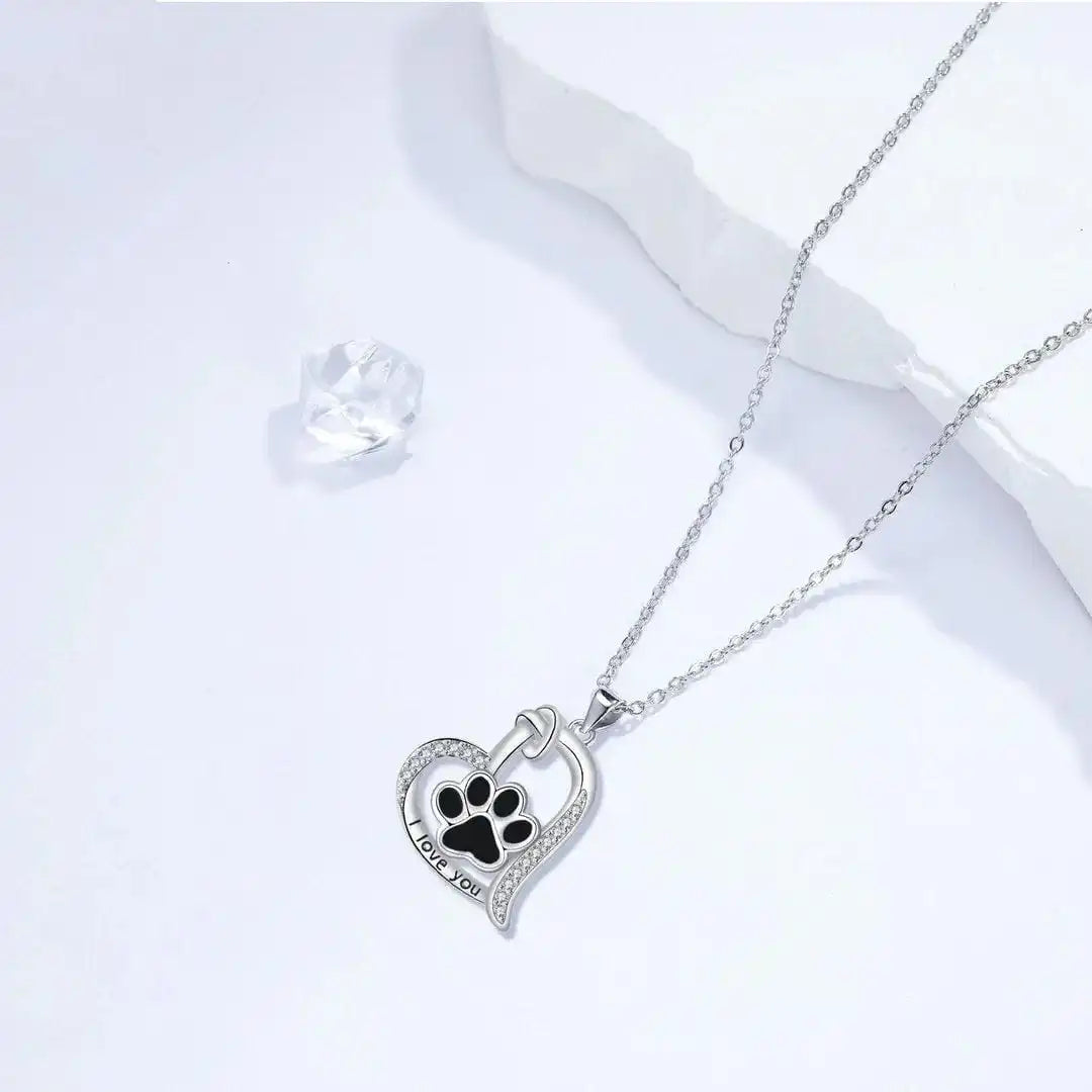 Collar con colgante de huella de pata conmovedora