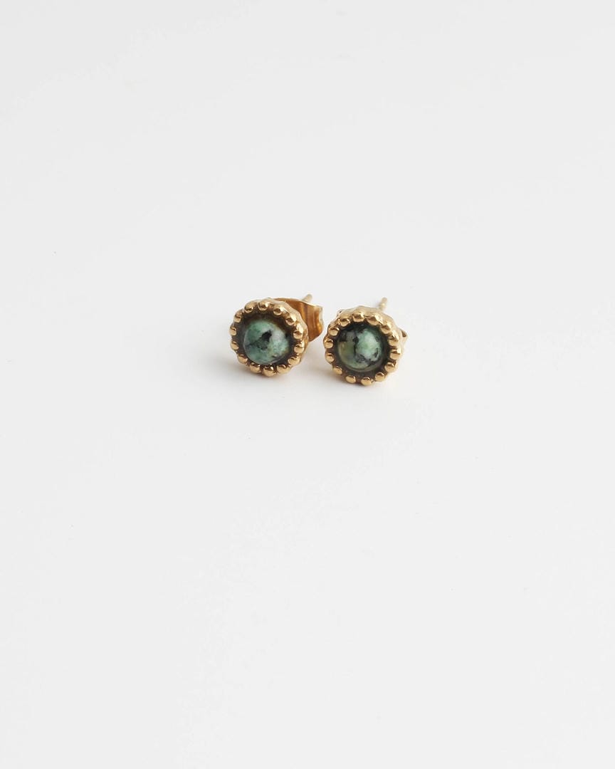 Elegantes pendientes de piedra