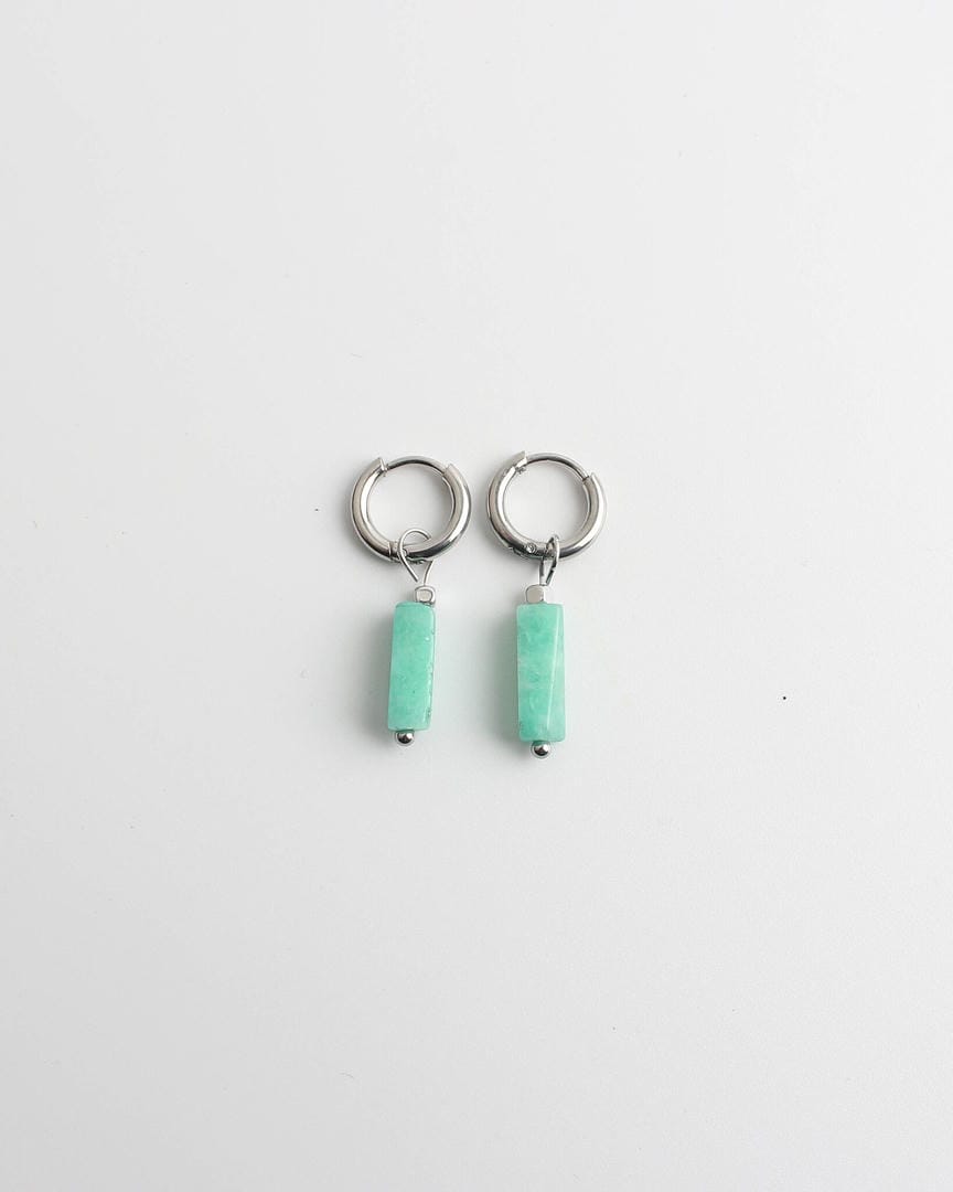 Pendientes de barra de piedra tonificada