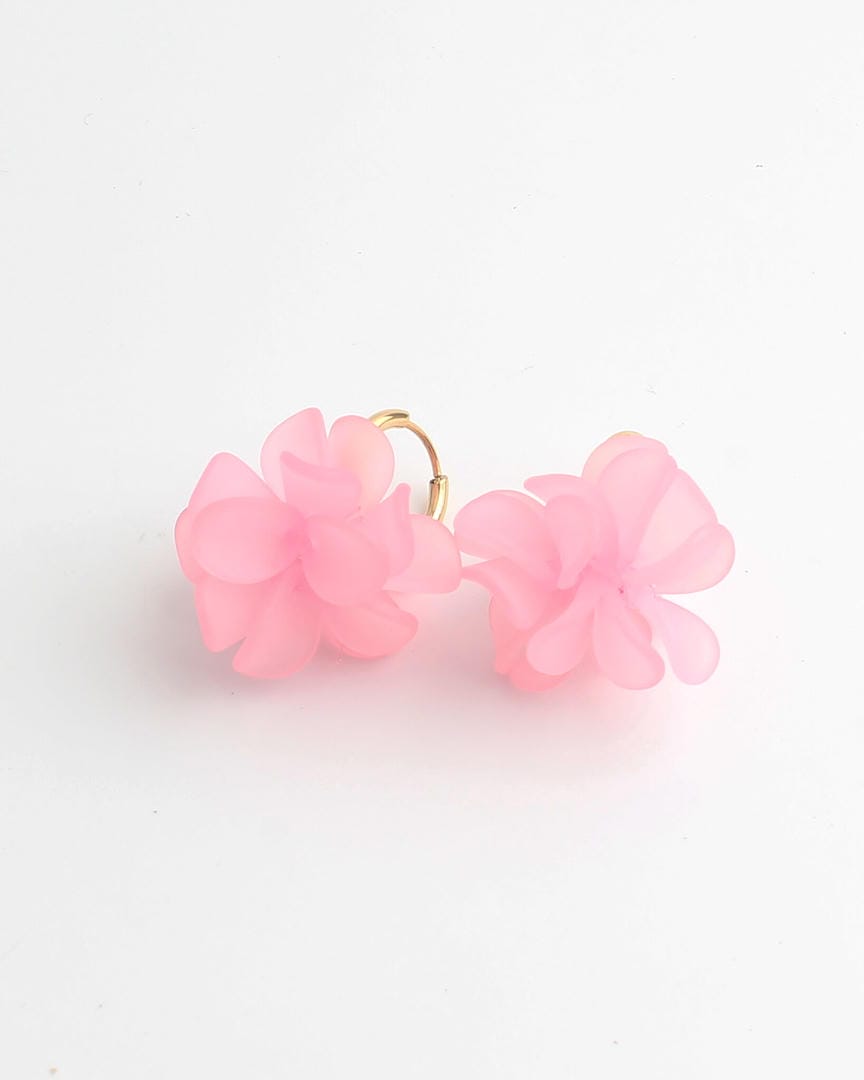 Pendientes de aro de oro con flor
