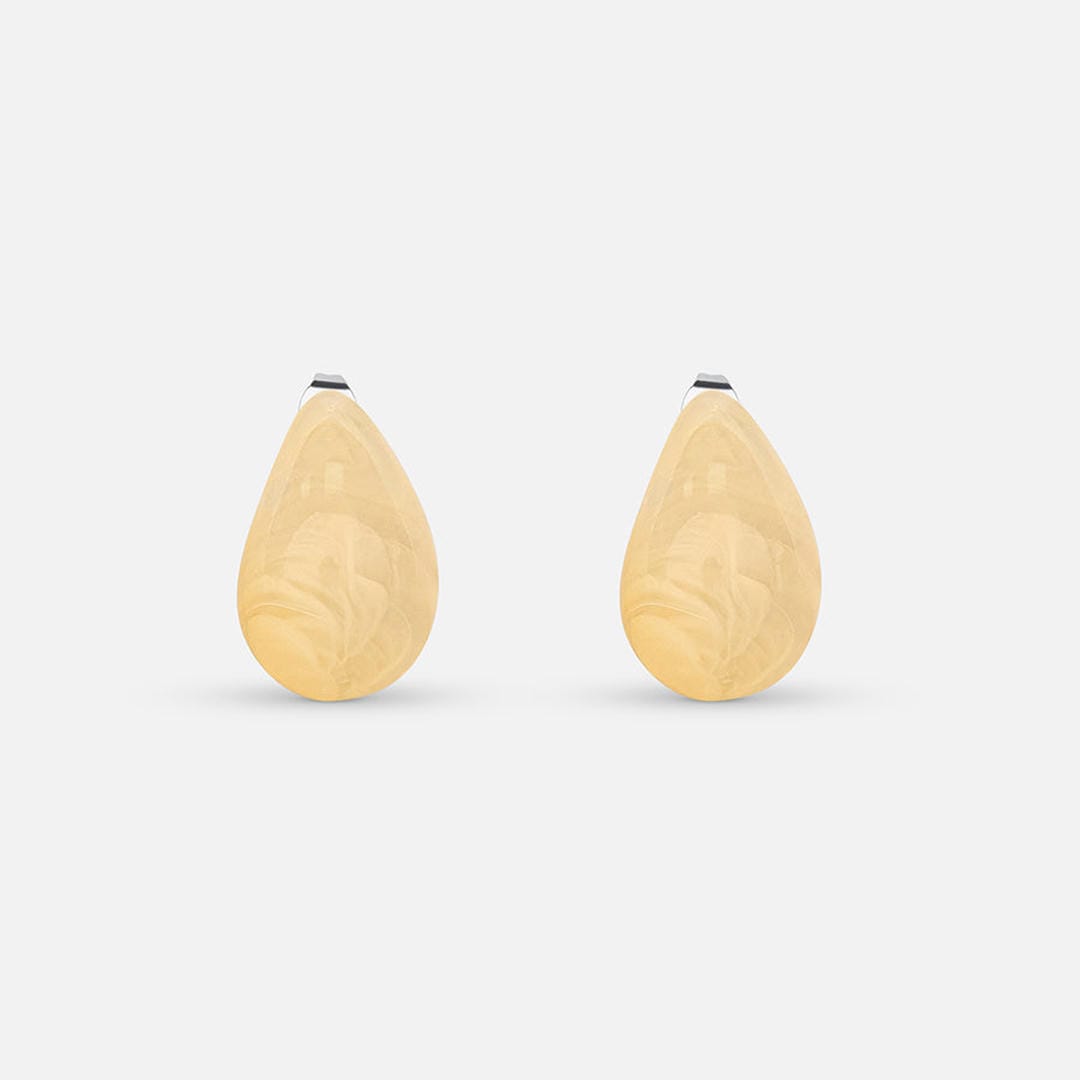 Pendientes en forma de lágrima de almendra