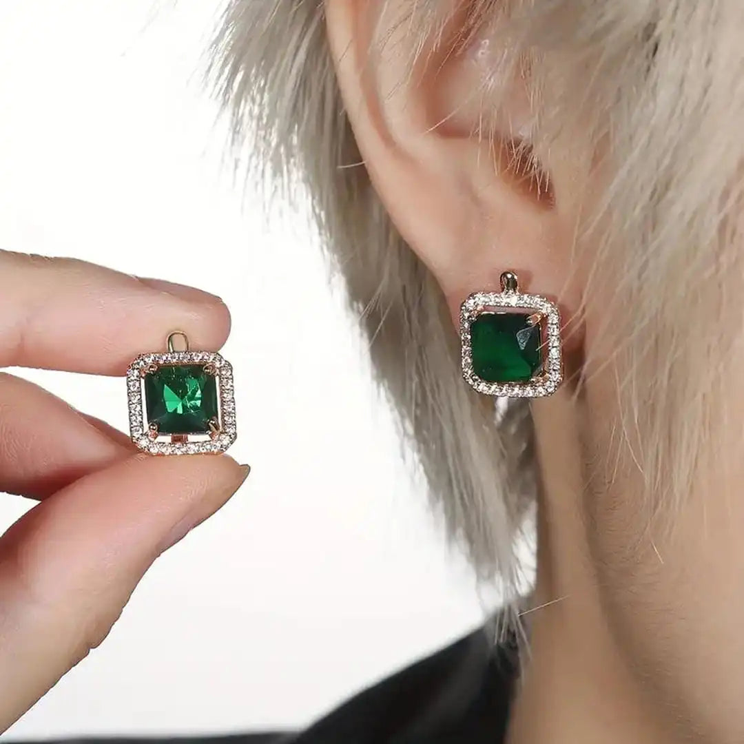Pendientes de oro con circonita cuadrada verde dorado