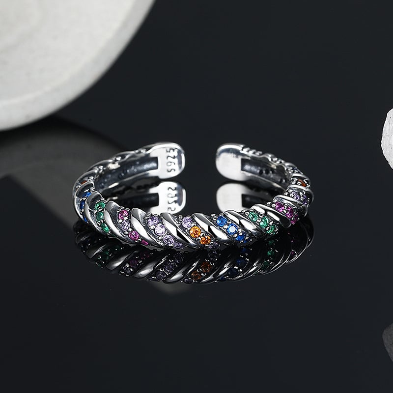 Anillo Vintage de Plata con Rayas de Color