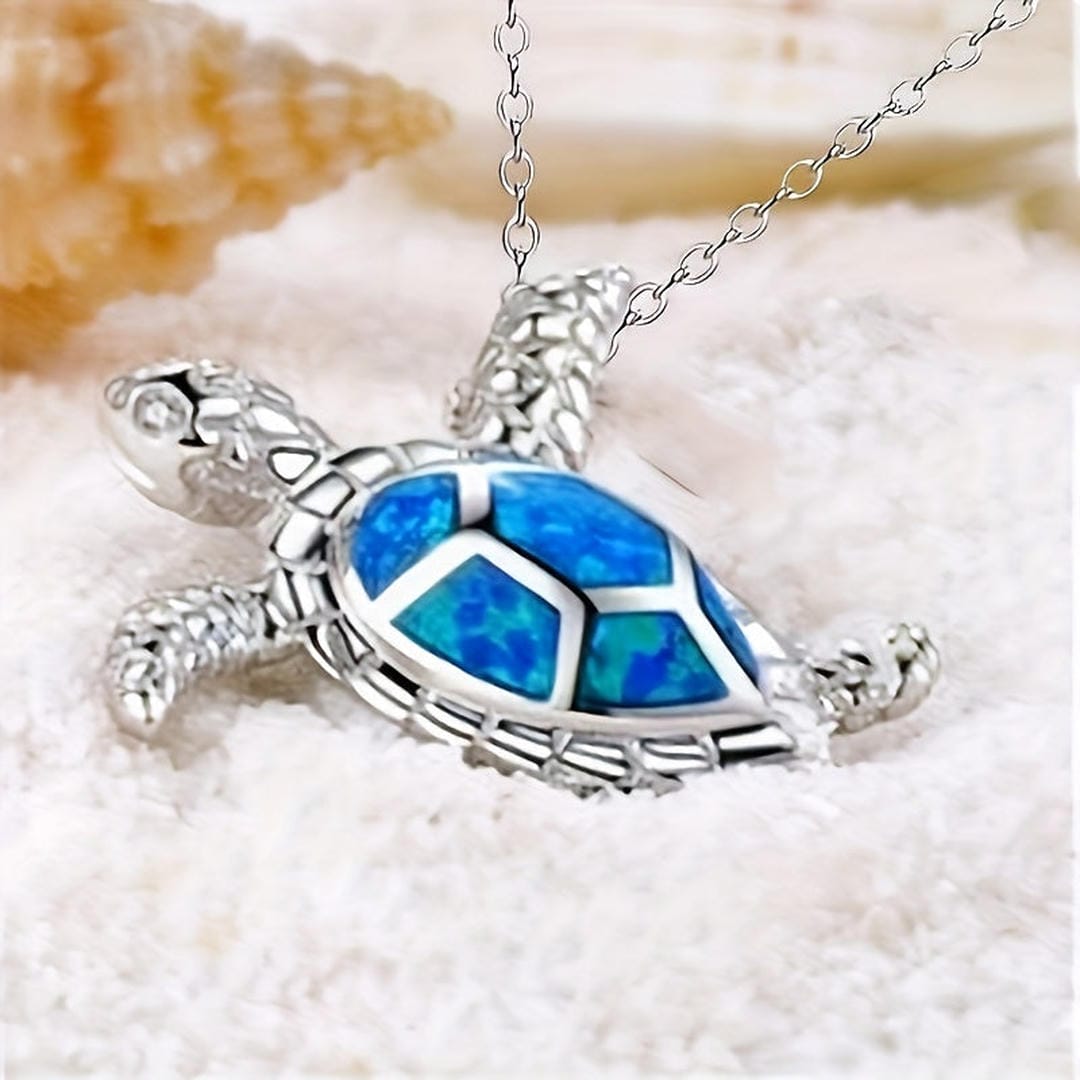 Collar con colgante de tortuga brillante