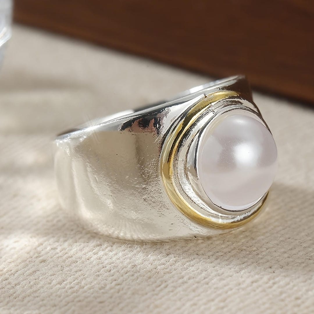 Anillo tipo sello Bold Pearl con forma de cúpula
