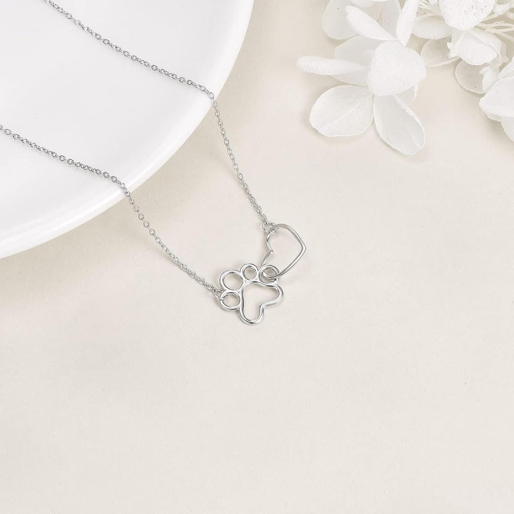Collar con Colgante de Pata de Corazón de Plata