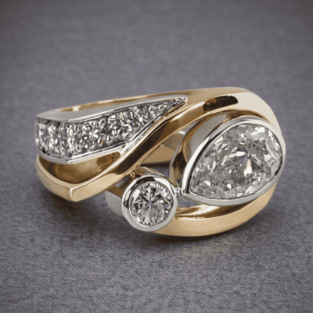 Anillo Clásico Bicolor con Cristales