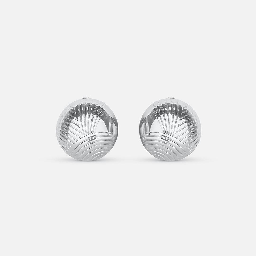 Elegantes pendientes de círculo plateados