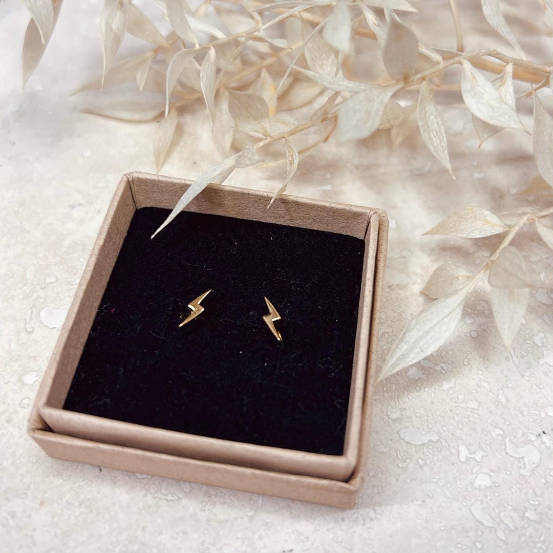 Pendientes de Tuerca Minimalistas Lisos Rayo