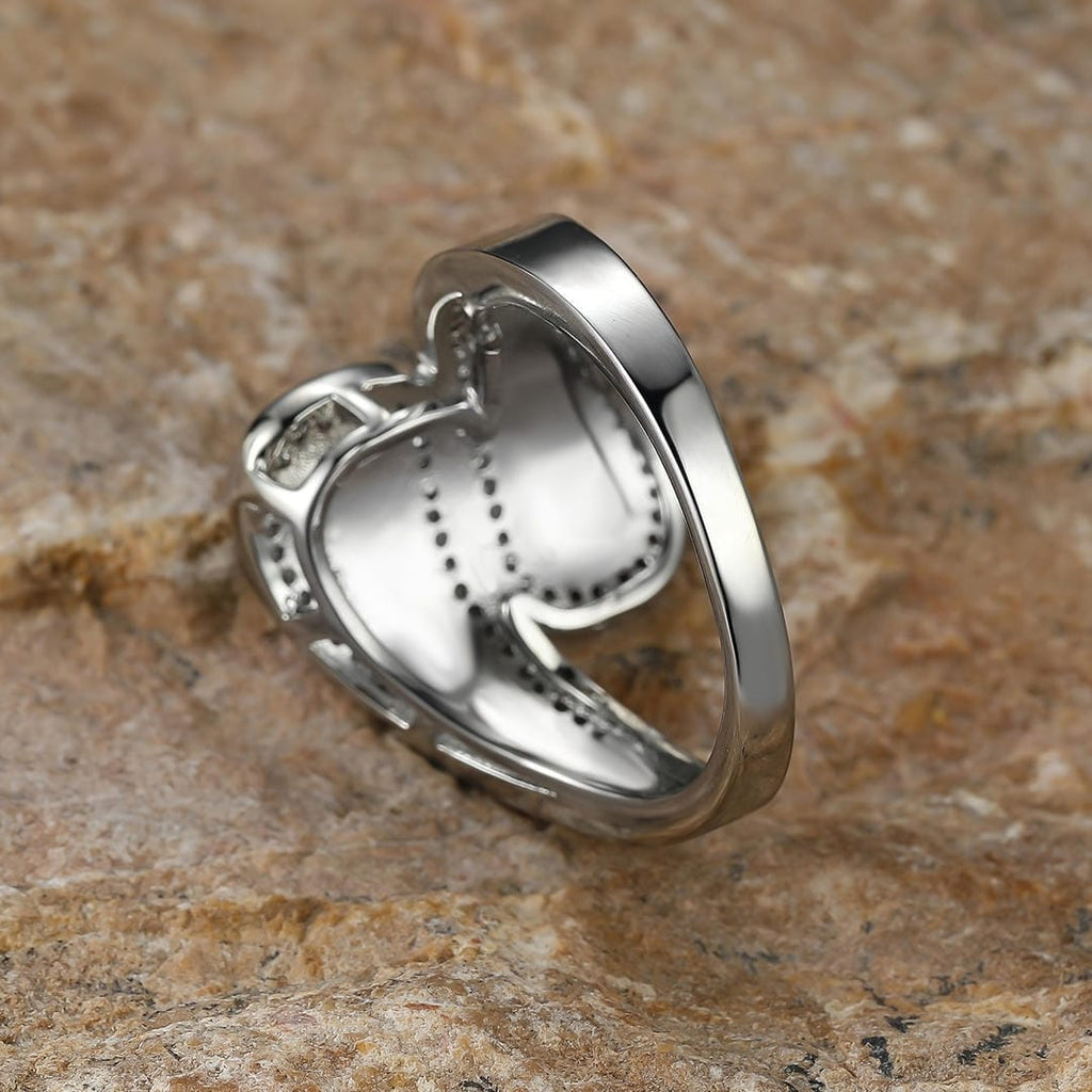 Anillo de circonita con incrustaciones de ópalo