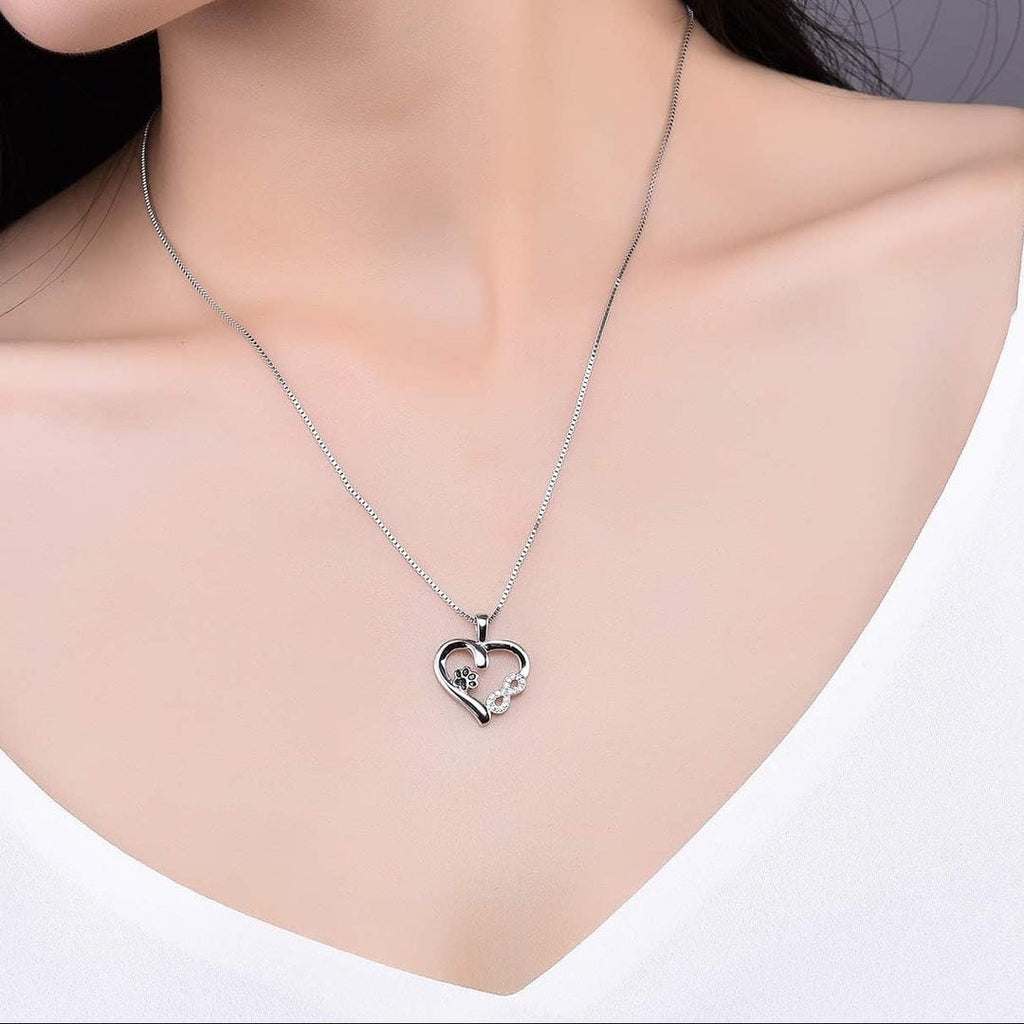 Collar Corazón de Huella con Amuleto Infinito