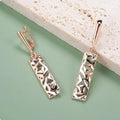 Pendientes Colgantes con Barra Texturizada