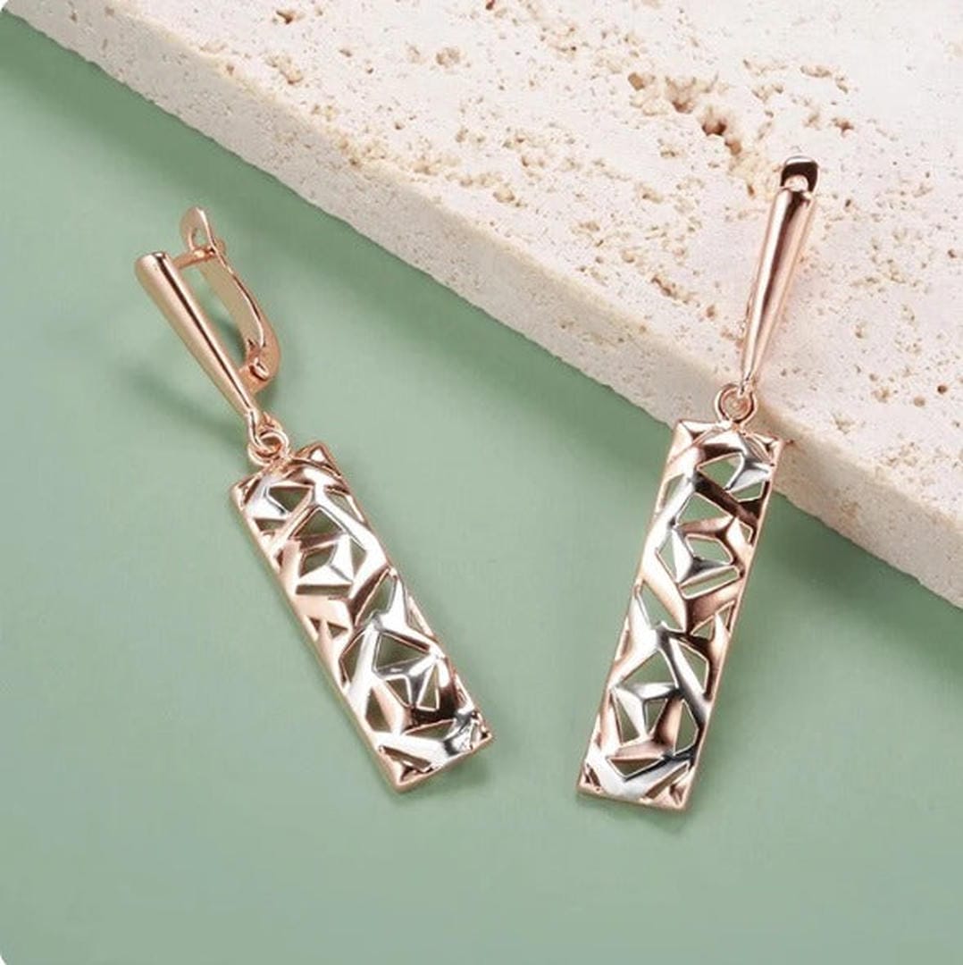 Pendientes Colgantes con Barra Texturizada