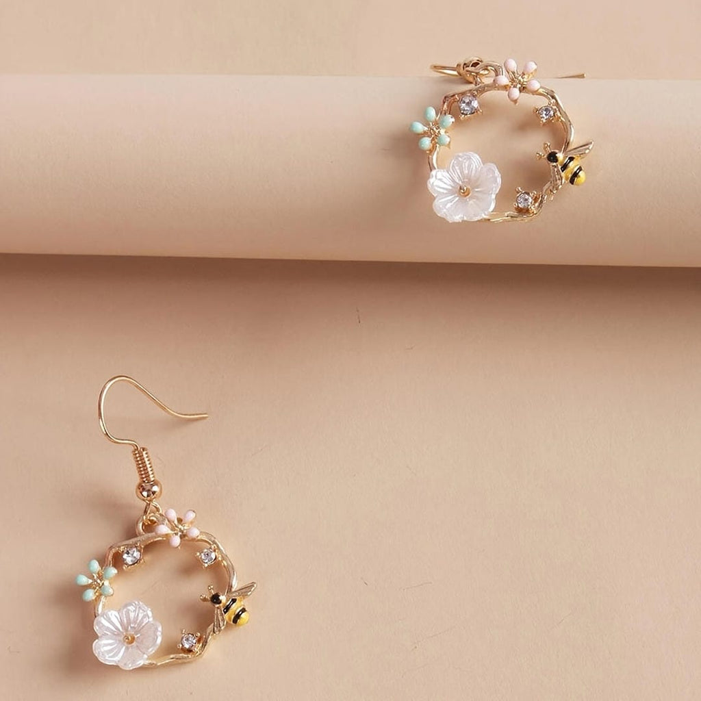Pendientes de Oro con Motivo de Abeja y Flor