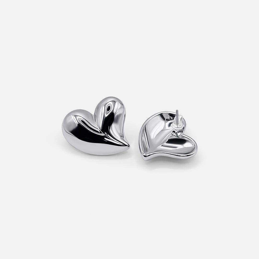 Pendientes de botón clásicos de corazón plateado