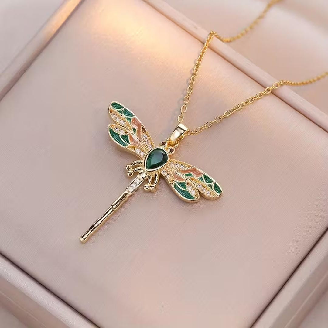 Collar Elegante Libélula Esmeralda