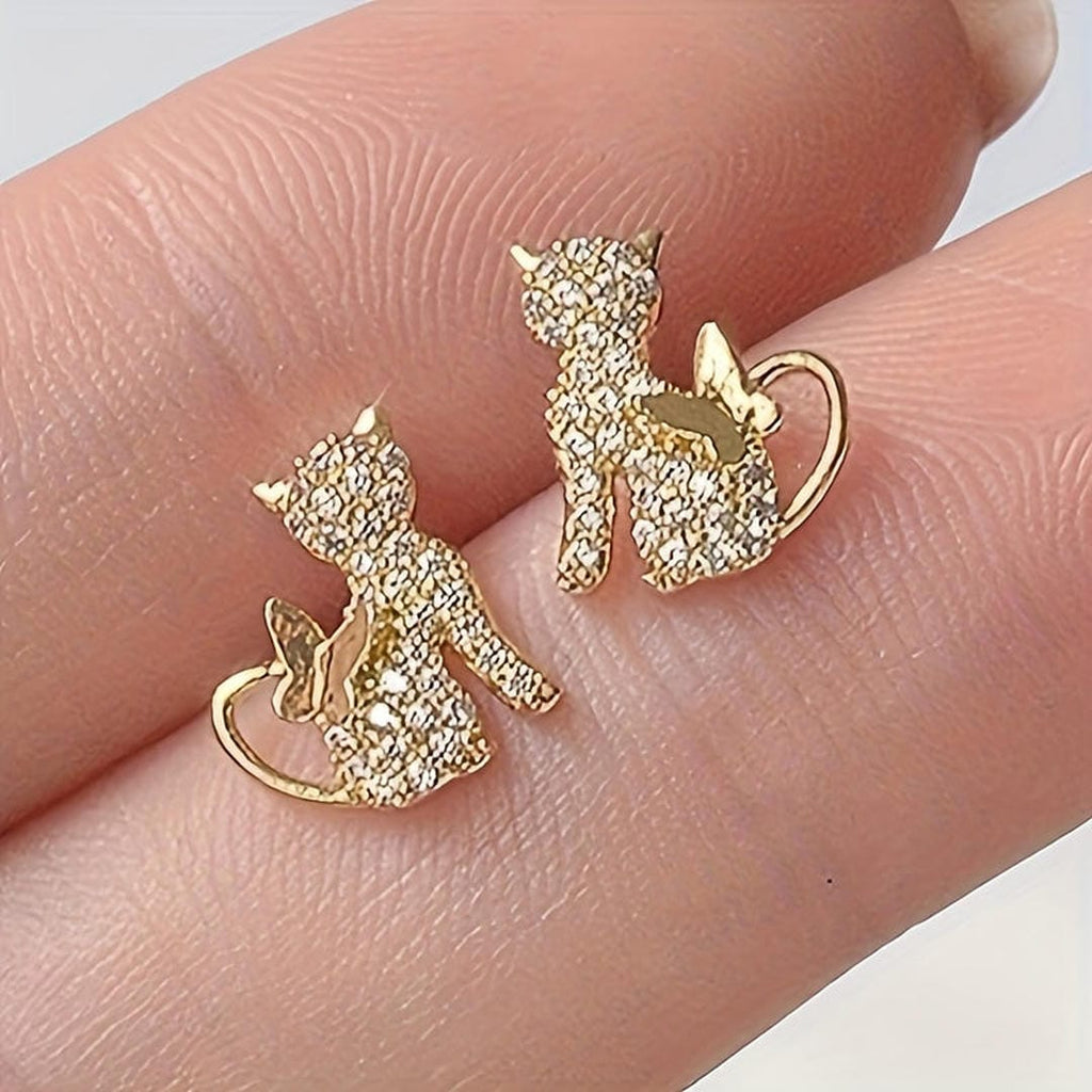 Pendientes de tuerca de mariposa con circonita de gato dorado