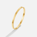 Elegante brazalete de oro