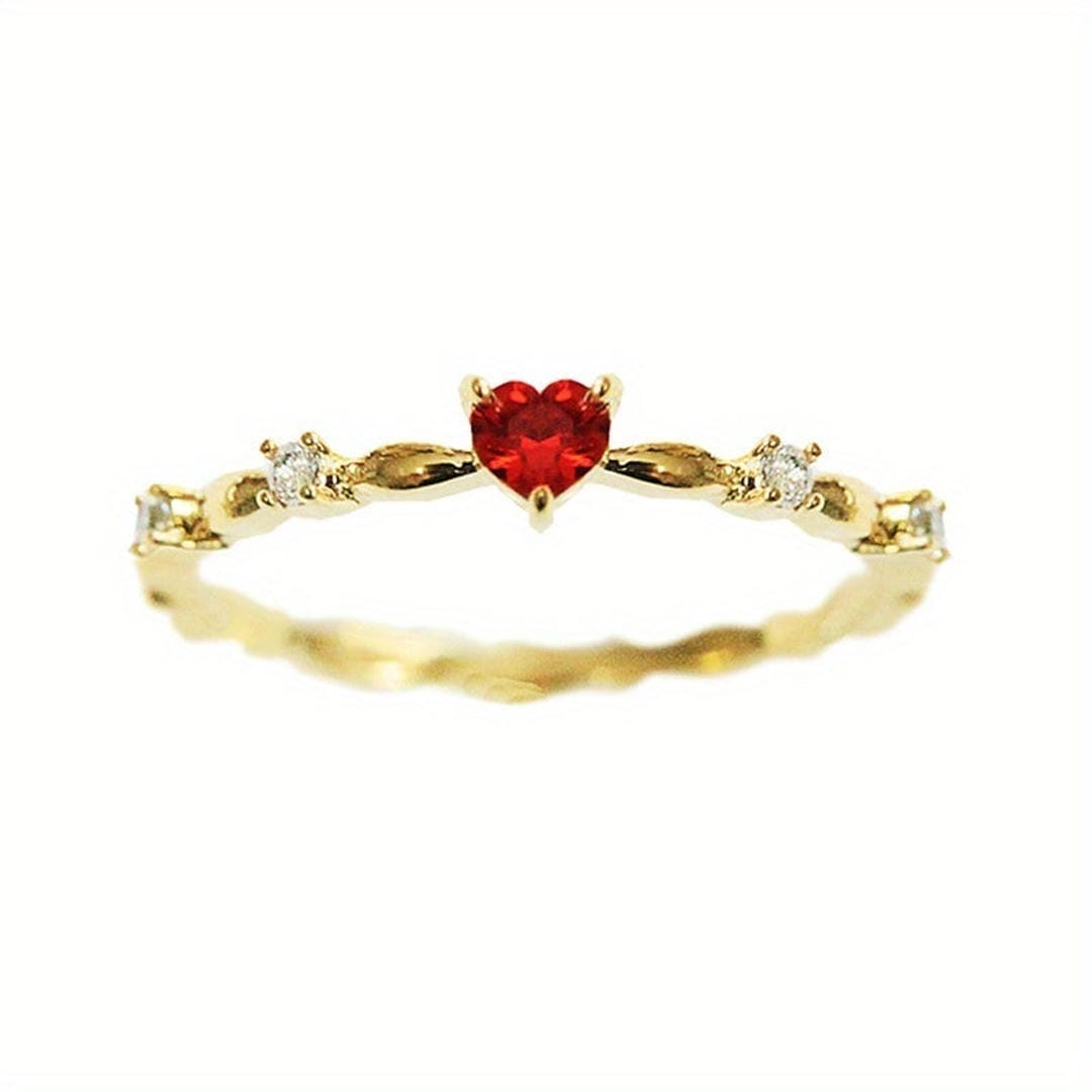 Anillo de rubí con corazón pequeño