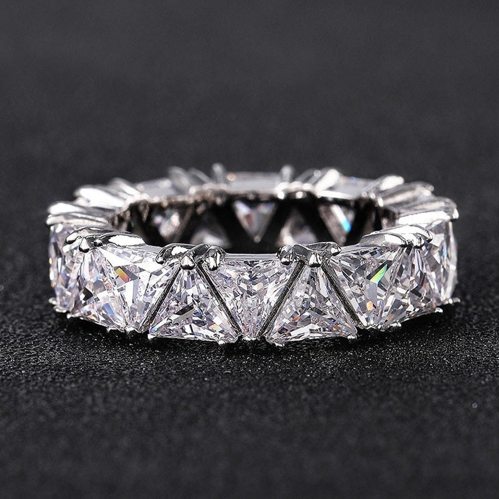 Anillo vintage de piedra triangular