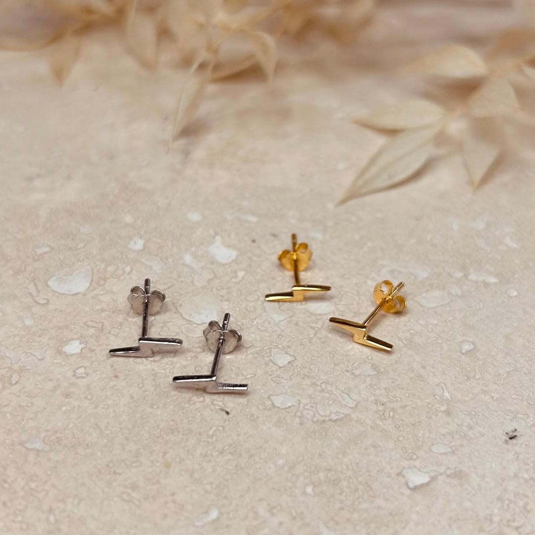 Pendientes de Tuerca Minimalistas Lisos Rayo