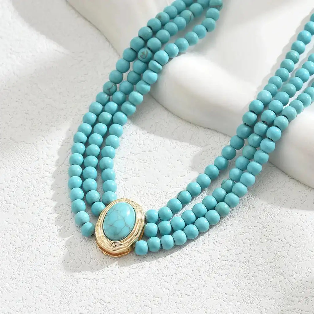 Elegante collar vintage de turquesa con abalorios