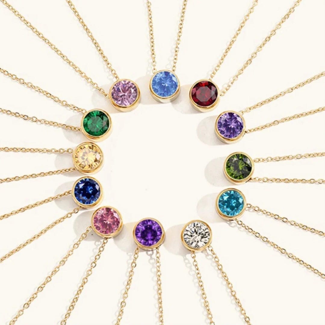 Cadena de oro con gema radiante
